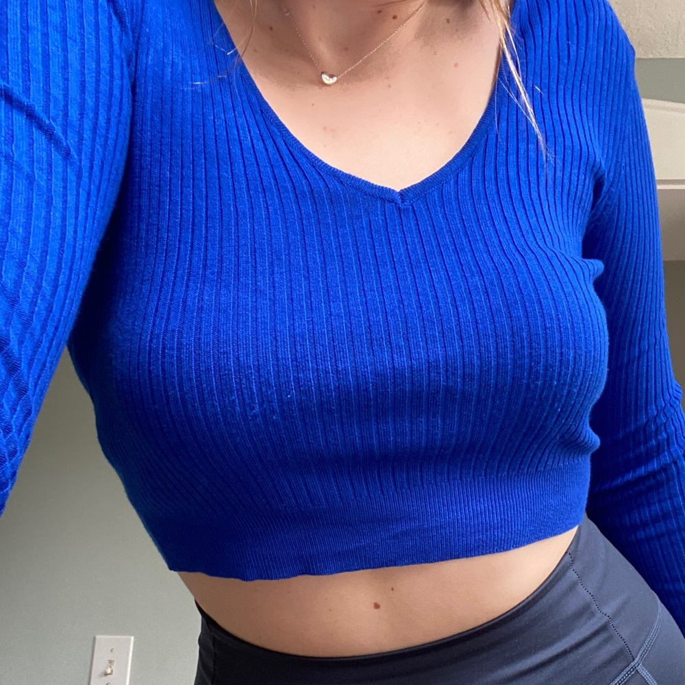 Forever 21 cropped long sleeve with hoodie